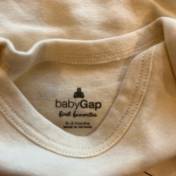 Baby GAP Cute Chicken Themed Baby Onesies Set in Cream - Picture 5 of 7